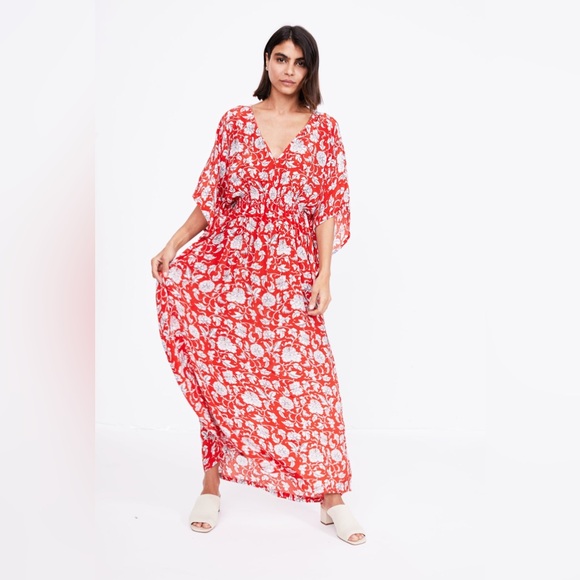 Marie Cinched Kaftan in Red Floral Print. One size fits most - Picture 2 of 8